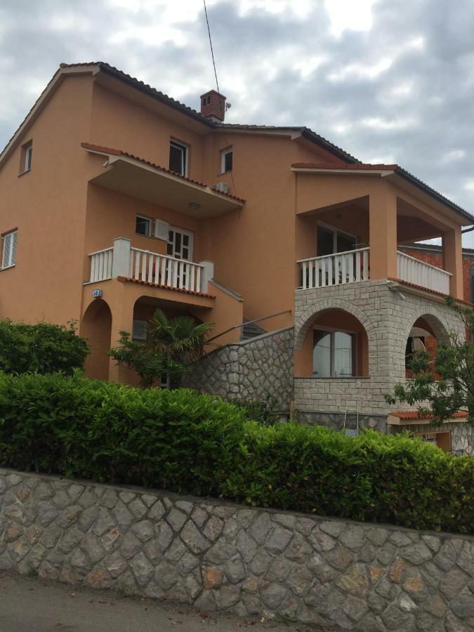 Apartman Lana Omišalj Eksteriør bilde